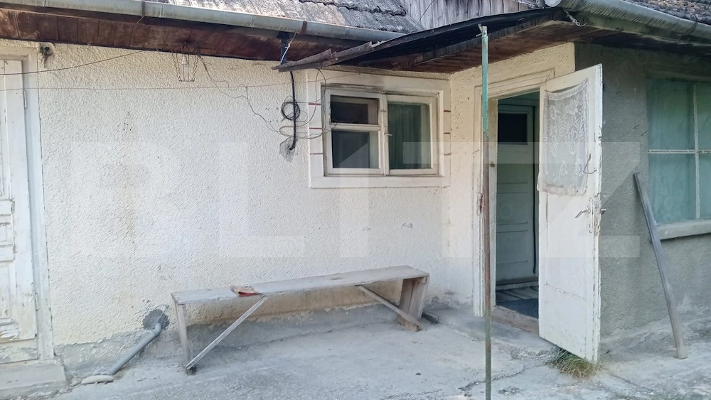 Casa de vanzare, 493 mp, zona Tarlungeni 