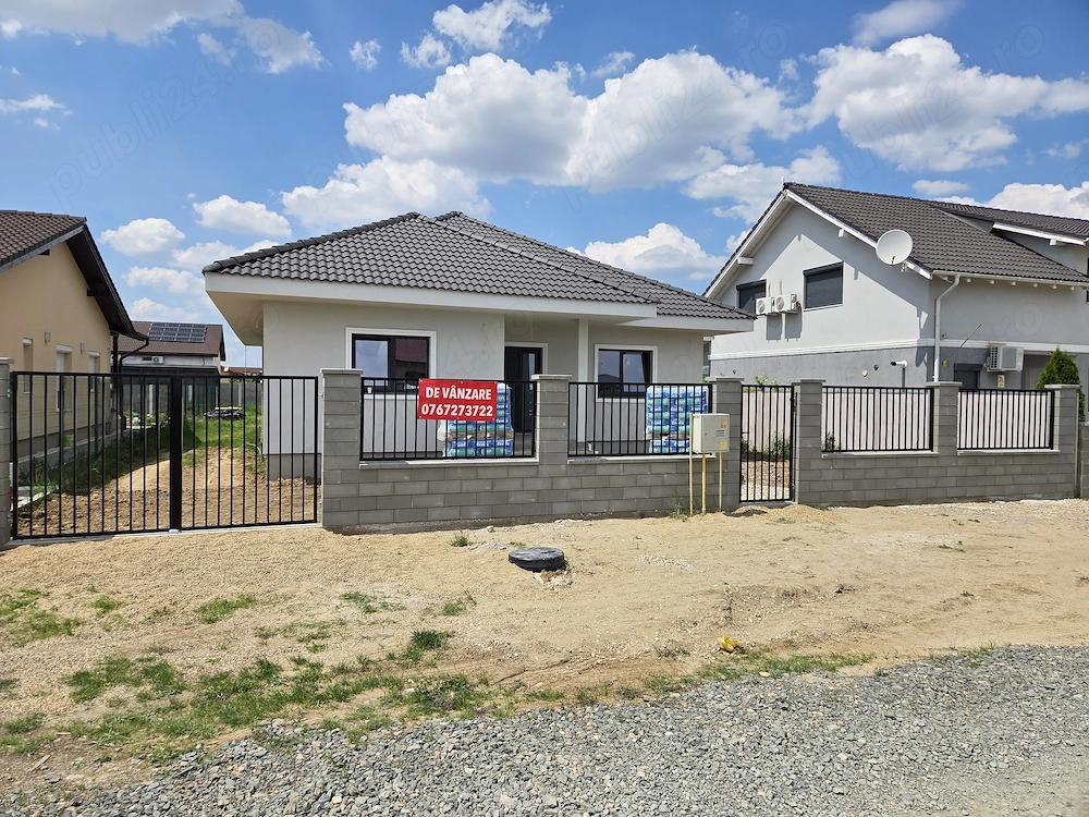 Vand casa individuala parter, teren 640 mp, Mosnita Noua
