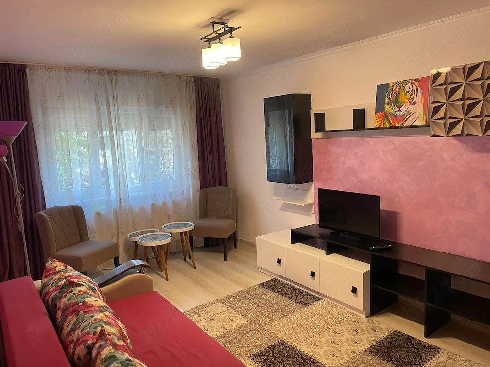 Se oferă spre închiriere apartament cu 3 camere 