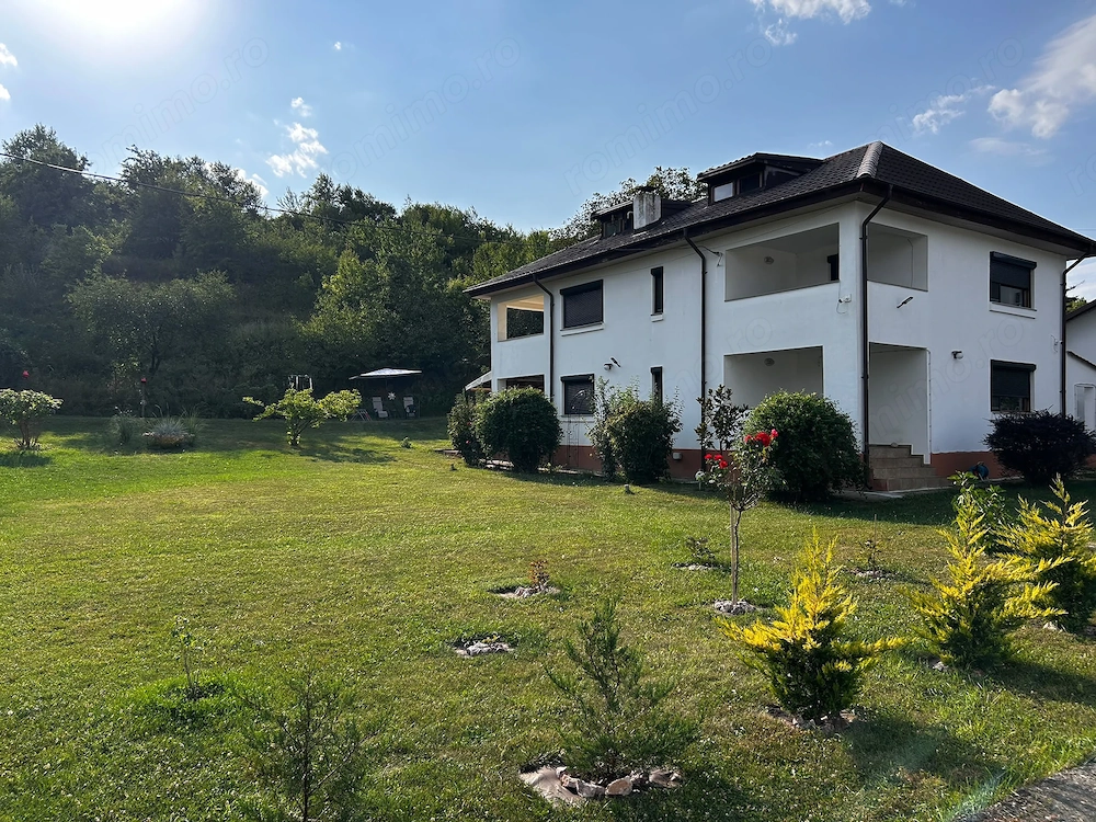 Casa deosebita in zona superba la 16 km de Ploiesti