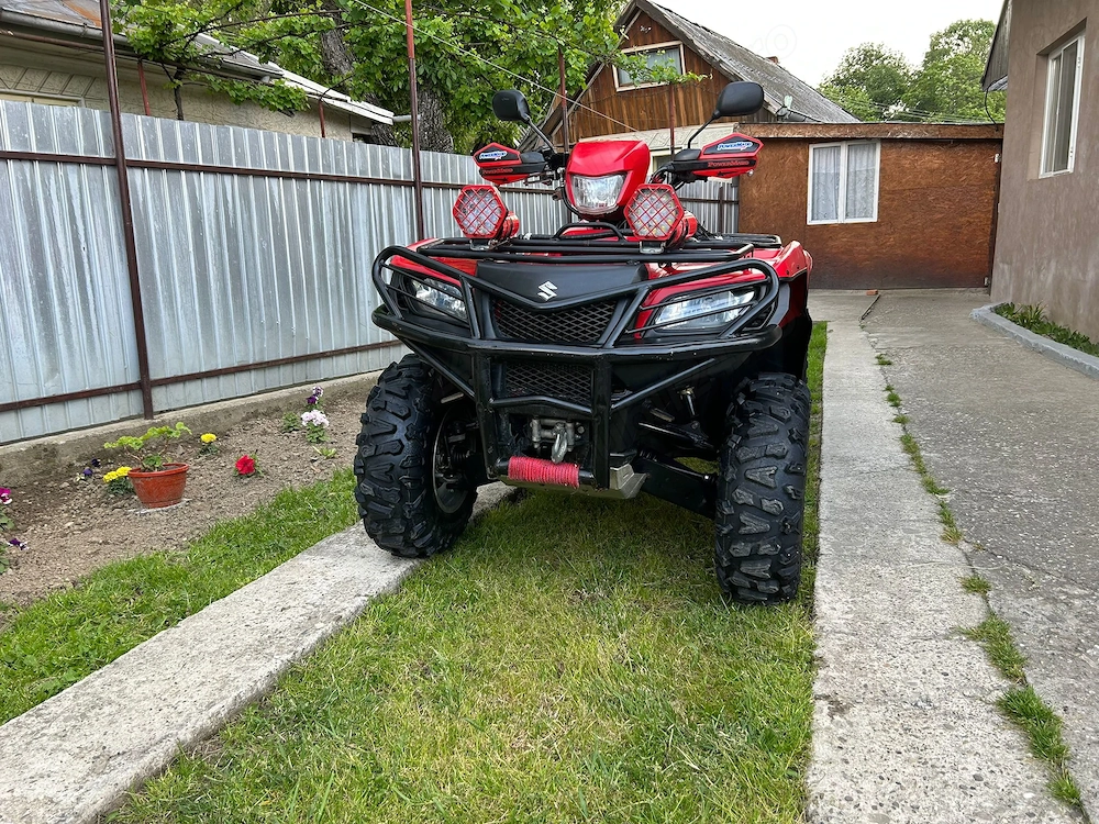 Vând Suzuki Kingquad 750 
