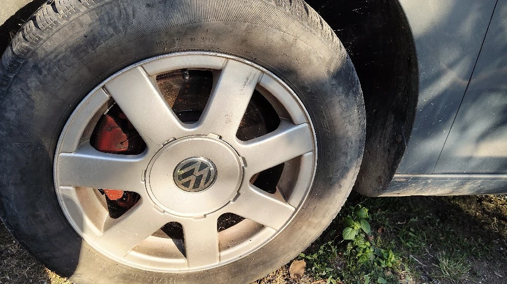 Set 4 Jante Aliaj 15" Originale VW cu Anvelope 195/65 R15 – Stare Foarte Bună