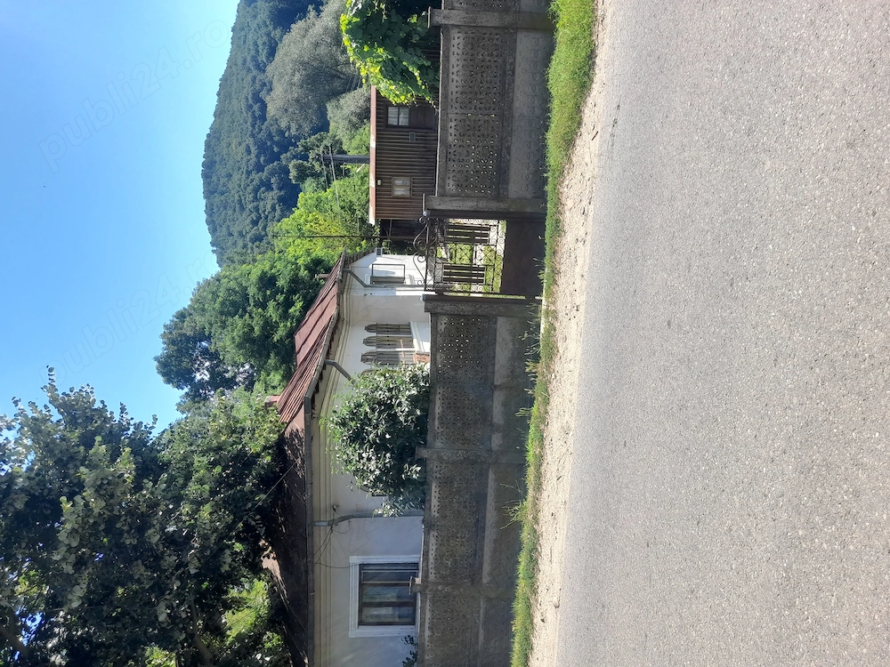 Proprietar - vand casa cu teren și anexe 