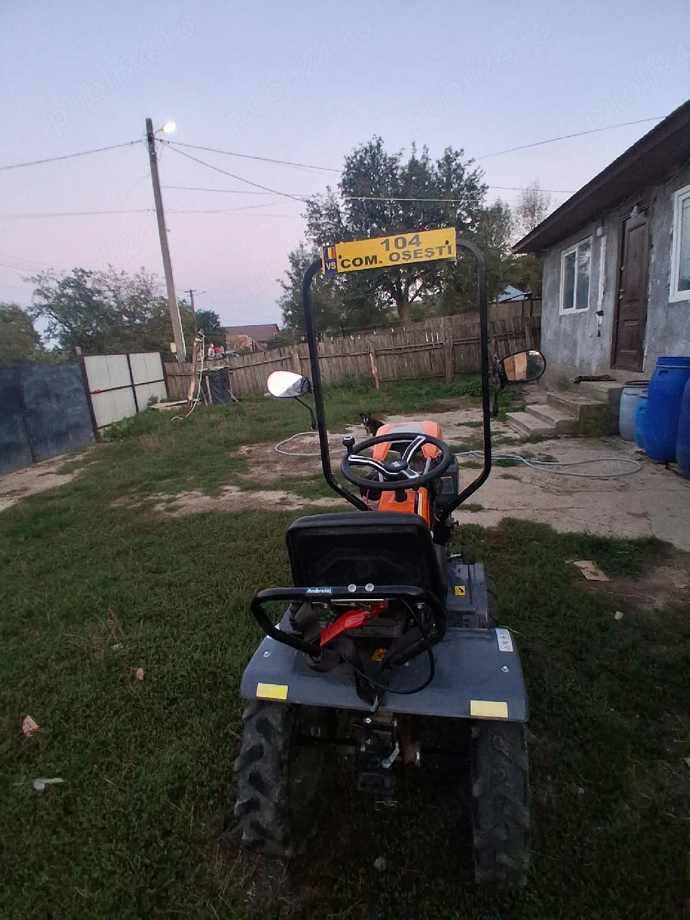 vând tractoraș de 12cp
