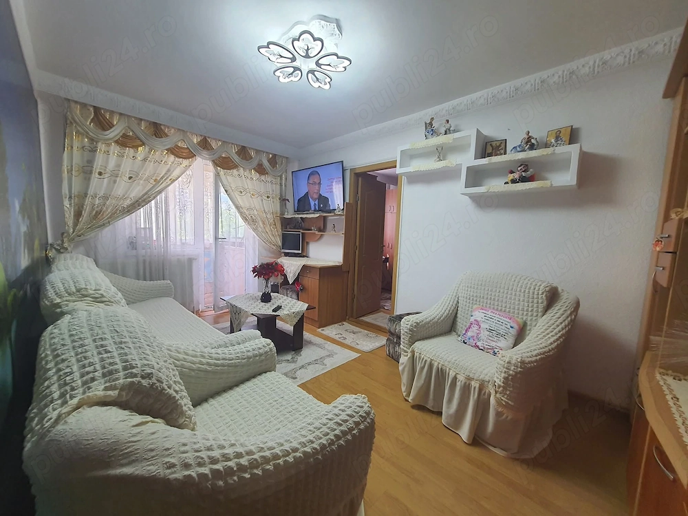 Vând apartament 2 camere Doraly et 3 cu centrala proprie pe gaz