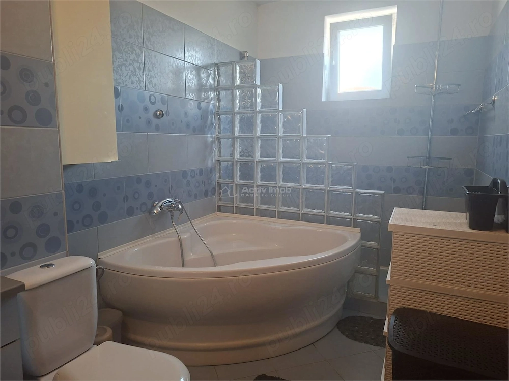 Apartament 3 camere Sibiu central - Str Charles Darwin loc de parcare 