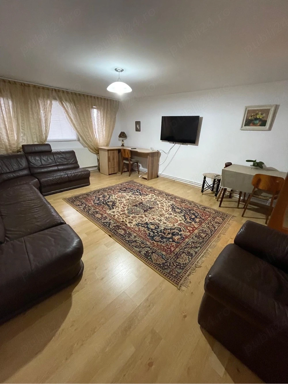 Închiriez apartament