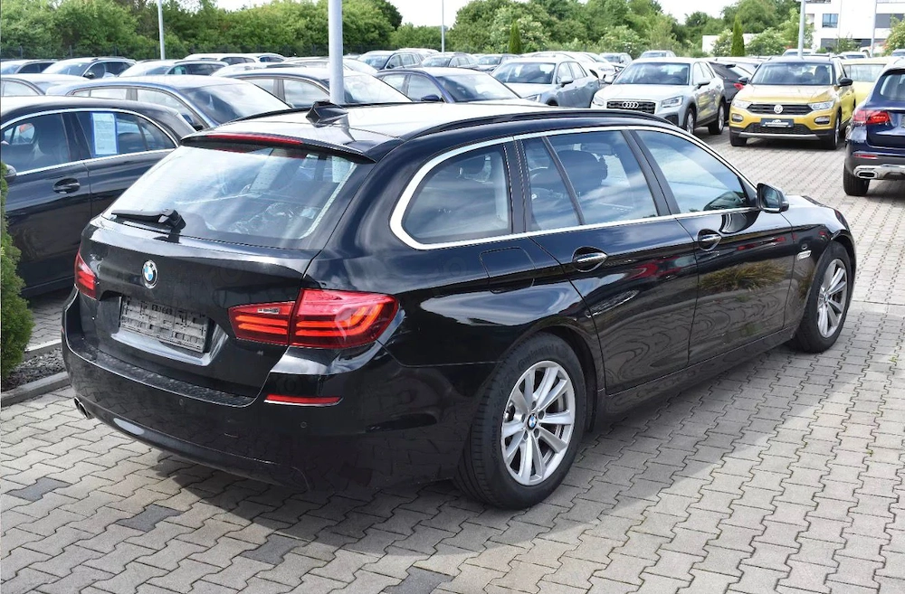 Vând Bmw seria 520   anul fabricației 2017 adus din Germania  2 litri dizel 190 cp.