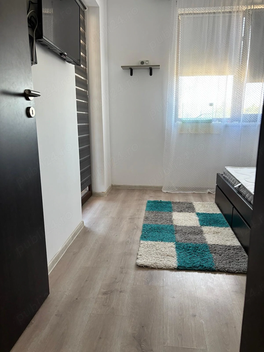 Proprietar inchiroez  apartament 2 camere