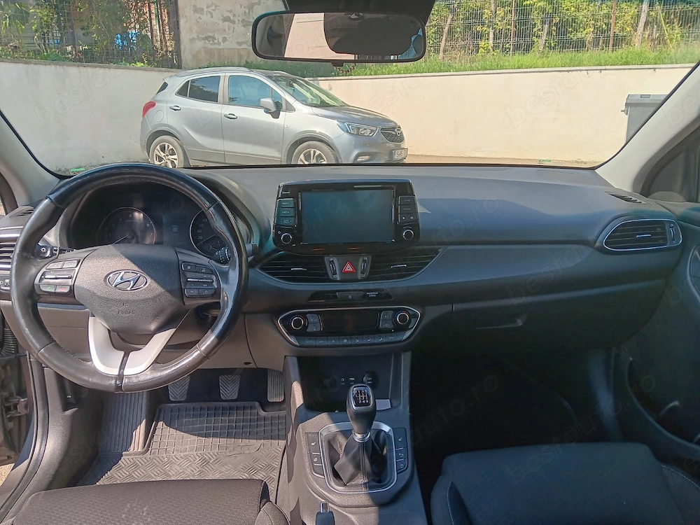 De vanzare Hyundai i30, an 2019, motor 1.368 cmc, benzina, cu 88.661 km - dotări generoase
