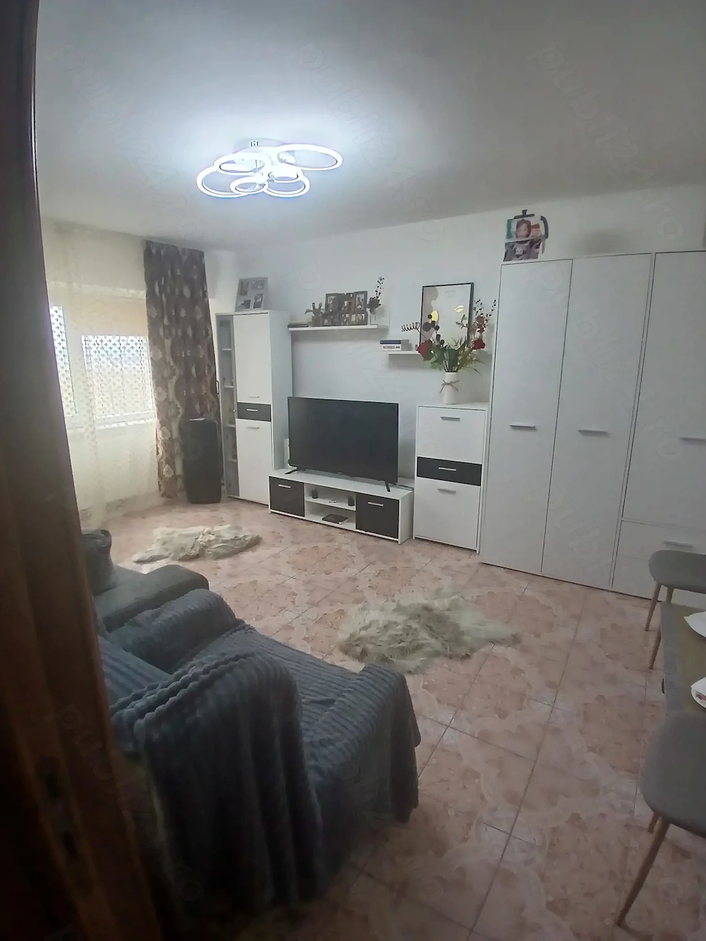inchiriez apartament