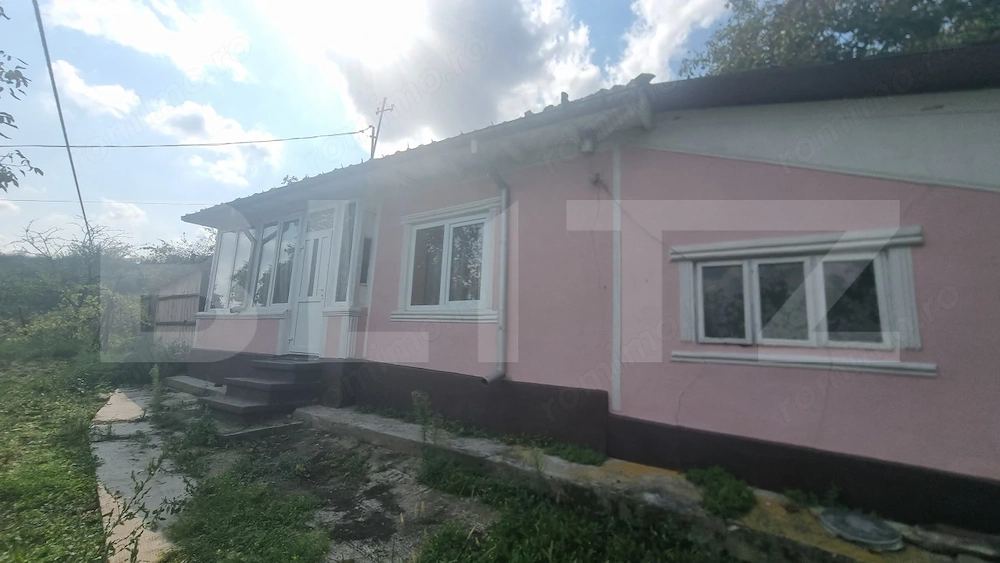 Casa de vanzare, 74 mp, teren 2.982 mp, zona Costuleni – DN28
