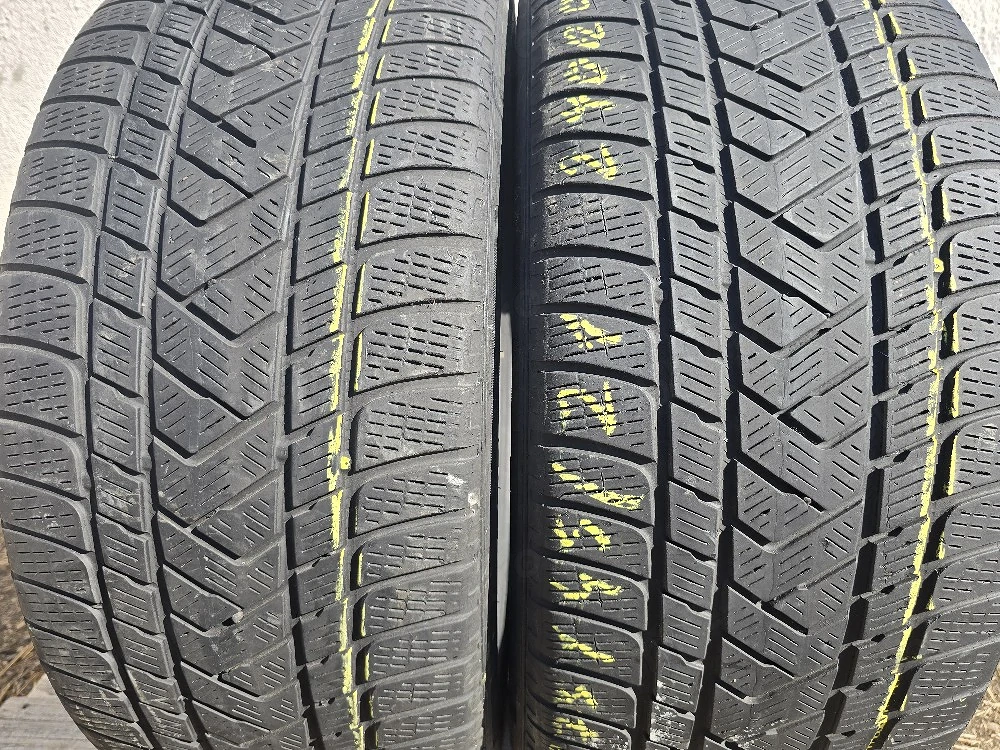 vand set de doua anvelope 275/45/R21