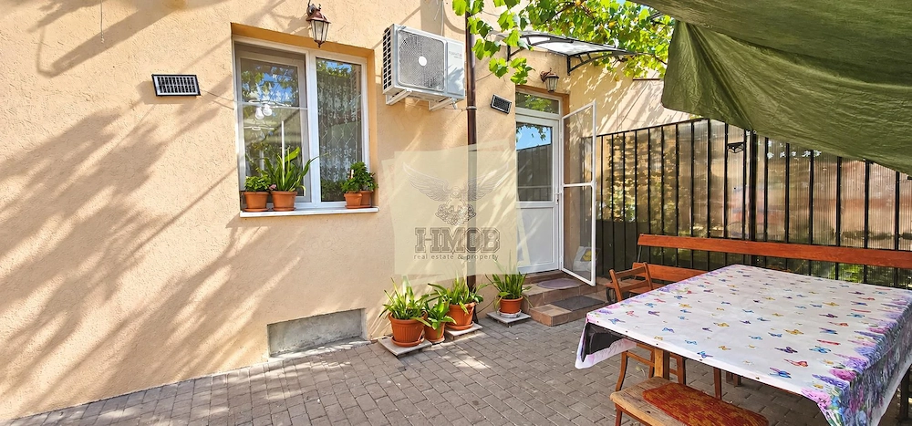 Apartament la casa | acces separat | curte privata | pivnita | Calea Poplacii