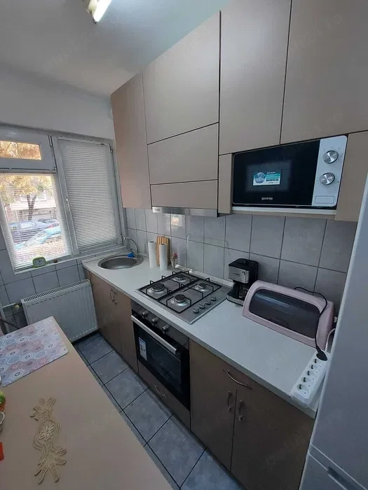 Apartament 2 camere amenajat Circumvalatiunii Dacia  la parter inalt cu balcon si boxa centrala
