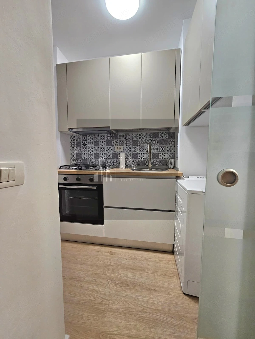 2 camere decomandat, modern| Parcare | 5 min metrou Apărătorii Patriei