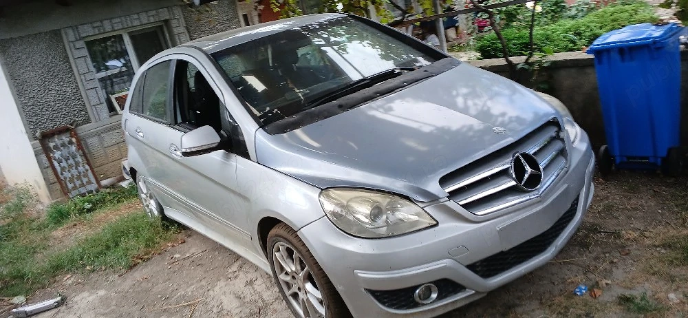 Vand sau dezmembrez Mercedes B class 