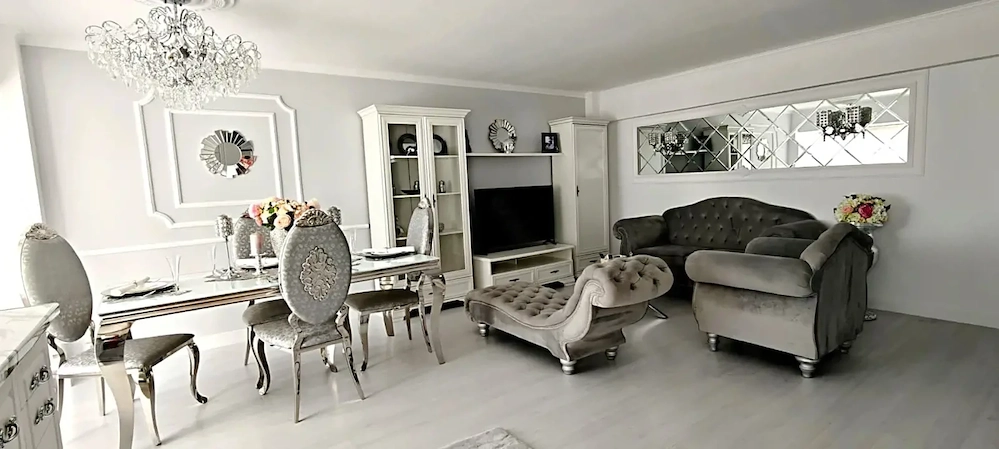 Apartament 3 camere , zona Decebal-Piata