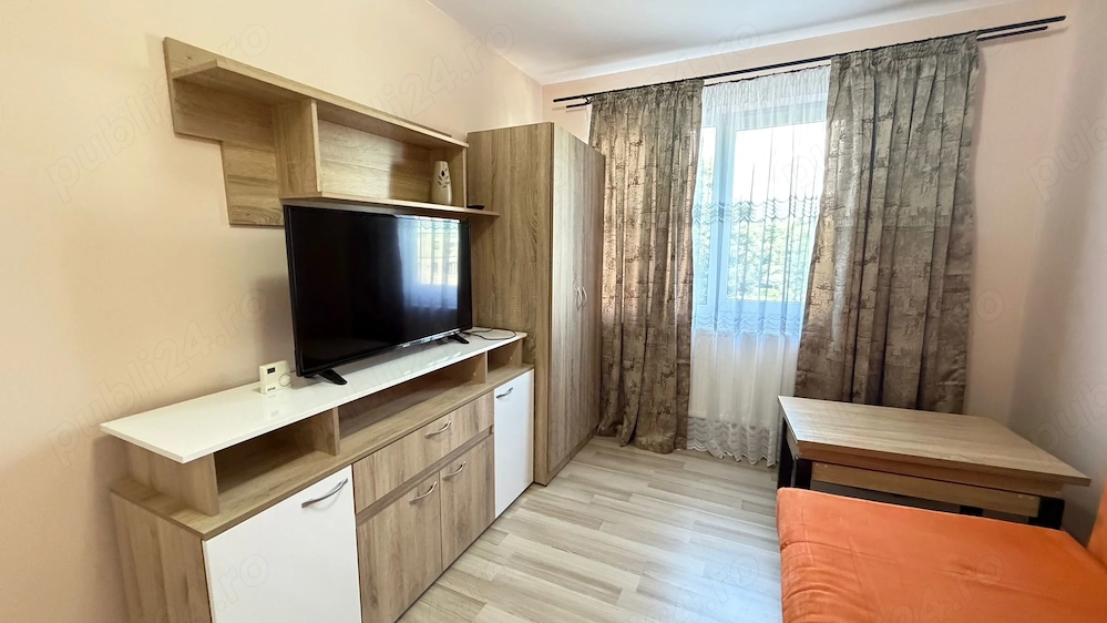 Vand apartament cu 2 camare - zona Vivo Mall