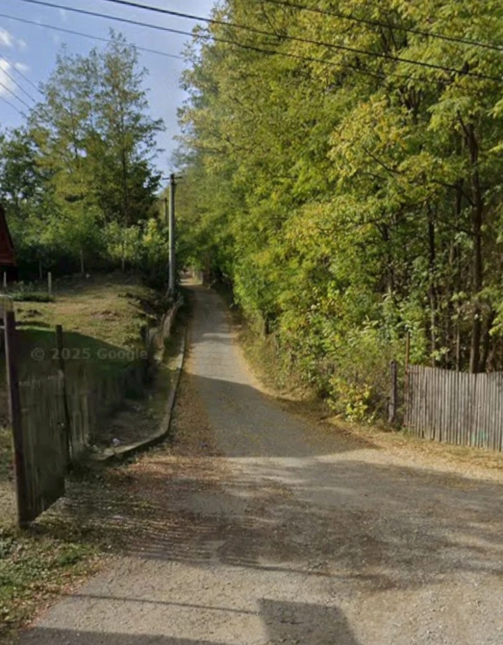 Vând 1500mp INTRAVILAN cu utilități la drum  Ariceștii Zeletin cu vedere panoramică și parcelabil