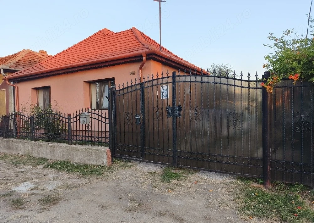 CASĂ DE VÂNZARE în POPEȘTI, BIHOR   Acoperiș nou și baie renovată în 2026