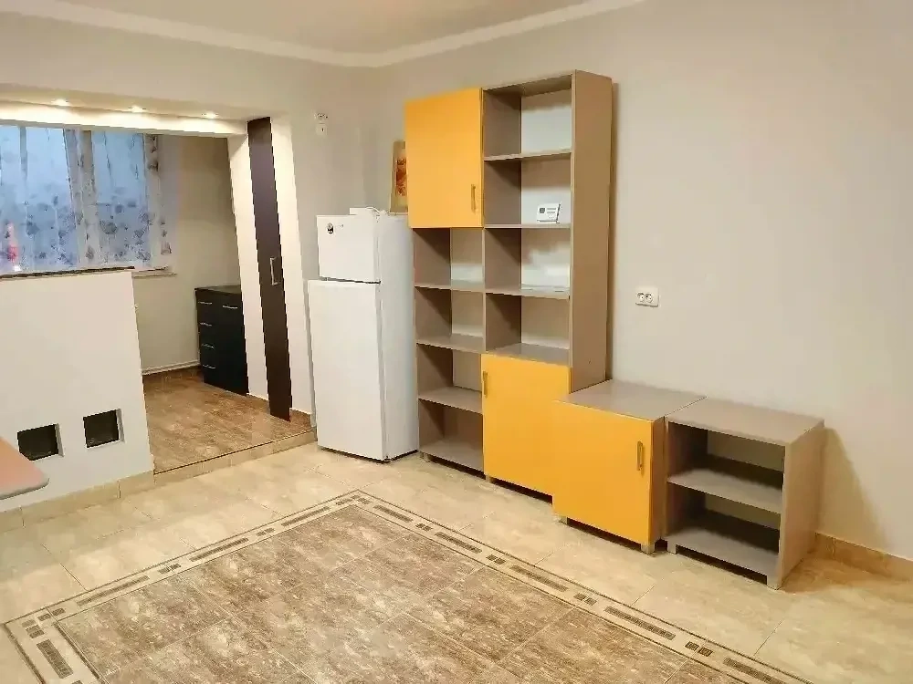 Ap.2 camere decomandat în Zorilor 