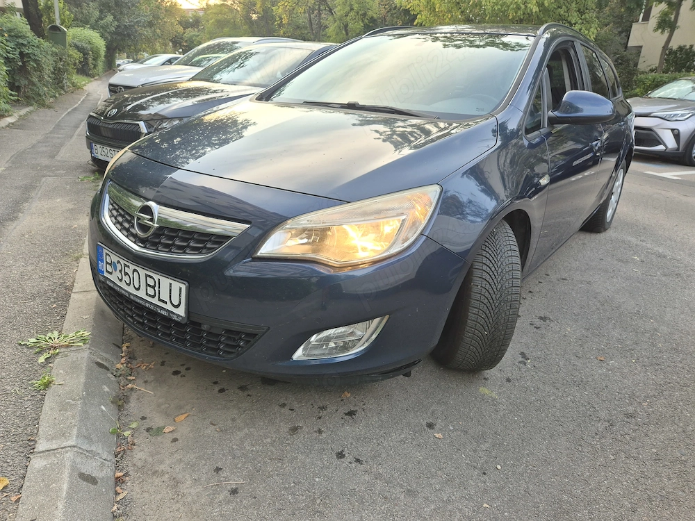 Vand Opel Astra J Break  2012 1.3 TDI -  95 CAI -  consum redus
