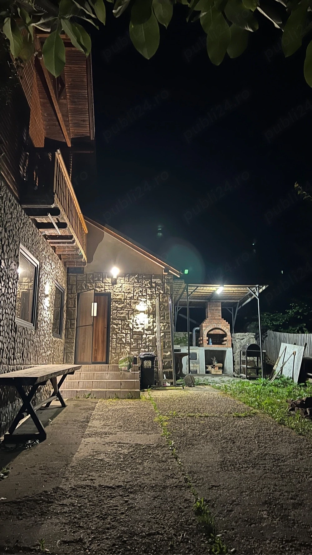 Cabana   Pensiune   Vila retrasa cu ciubar la munte Gura Teghii Varlaam Buzau 6 camere 4 bai 300mp