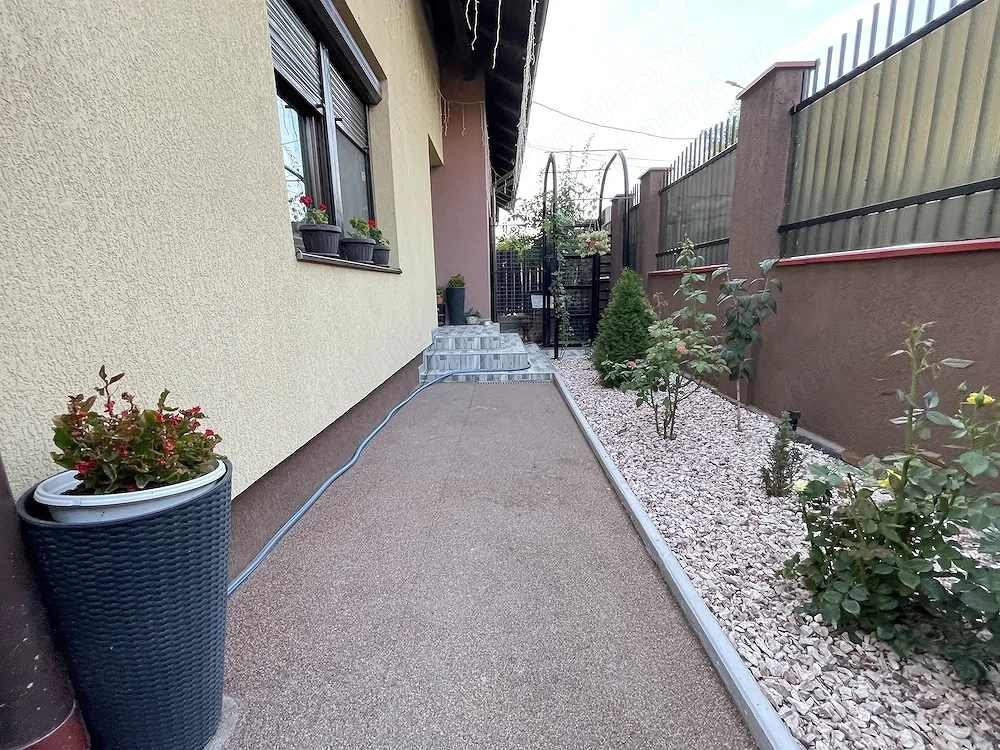 Proprietar vand casa cu teren in vatra satului Sacalaz