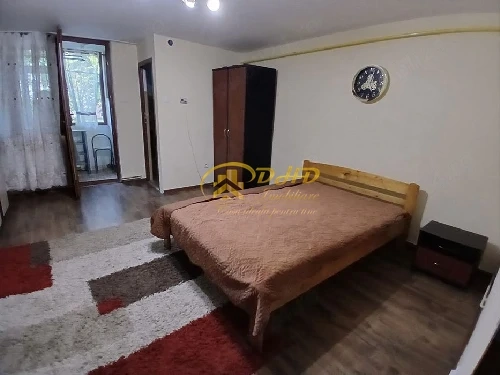 Garsoniera in zona Tatarasi, igienizata si renovata.
