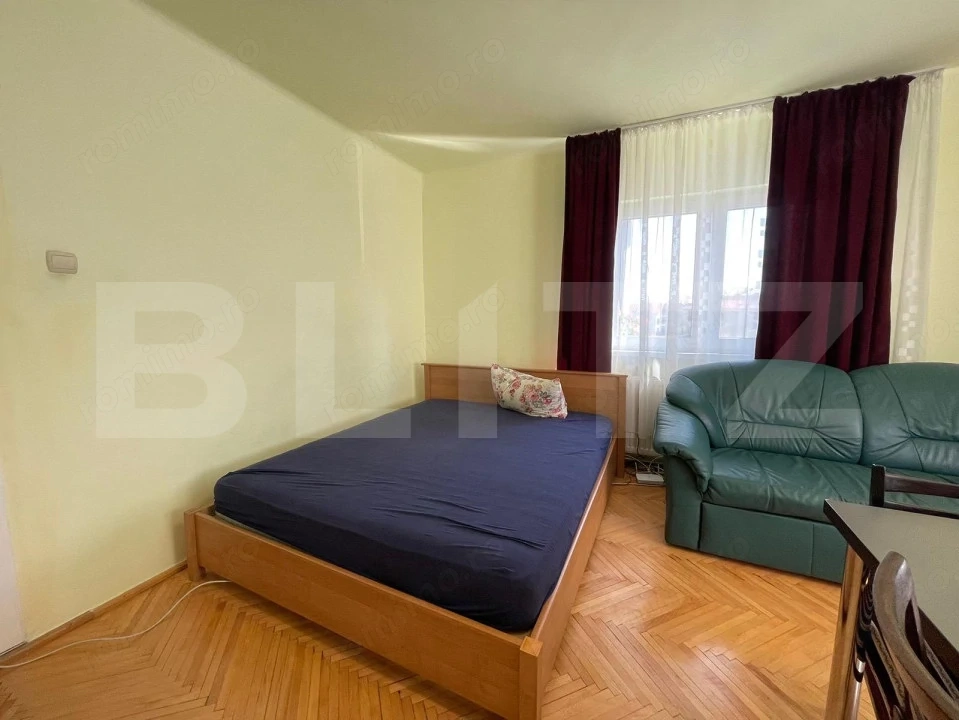 Garsoniera, 35 mp, pat matrimonial, zona UMF