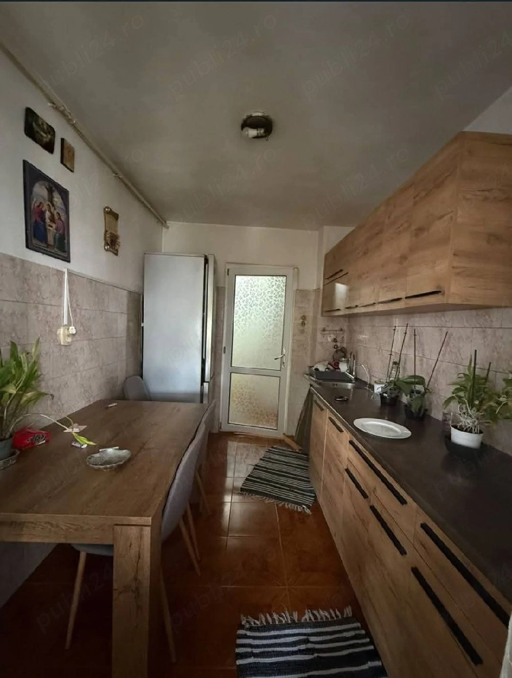 Vand apartament 3 camere
