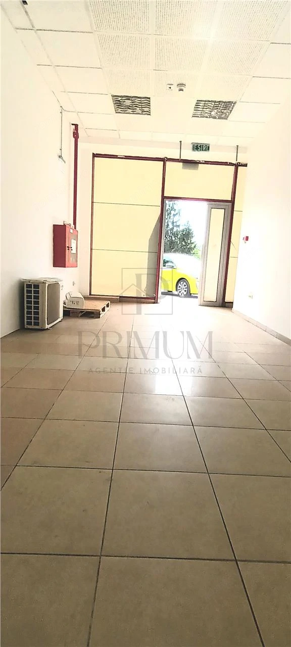 Spatiu comercial cu vitrina - Aradului