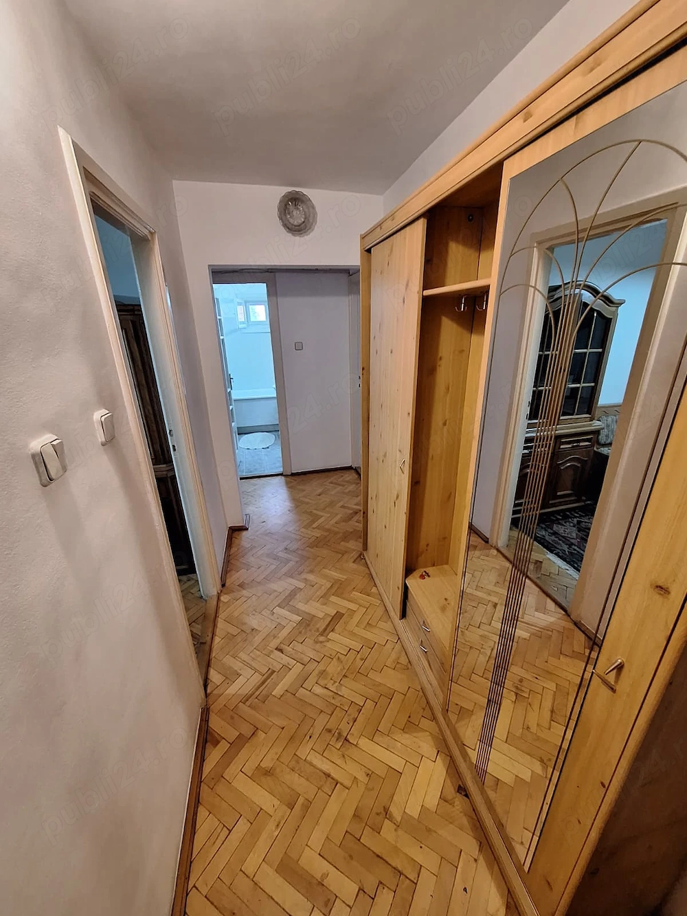 2 Camere, Etaj 2, Decomandat, 51 mp, zona Bucovina. bloc anvelopat, garaj