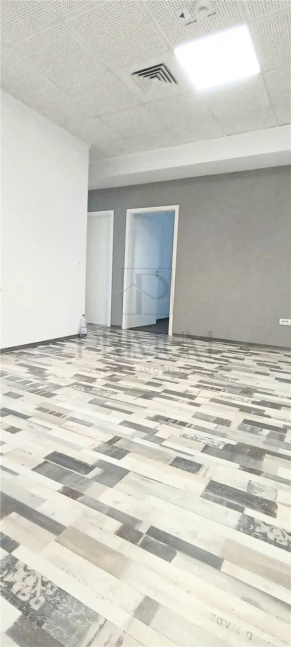 Spatiu  birouri  etaj 1- Aradului