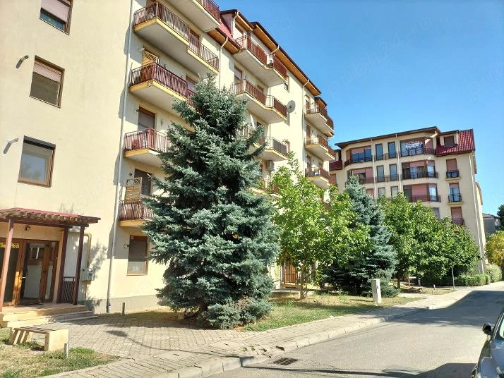 Proprietar , vand apartament 3 camere , bloc nou , parcare privata , zona Aradului Vest