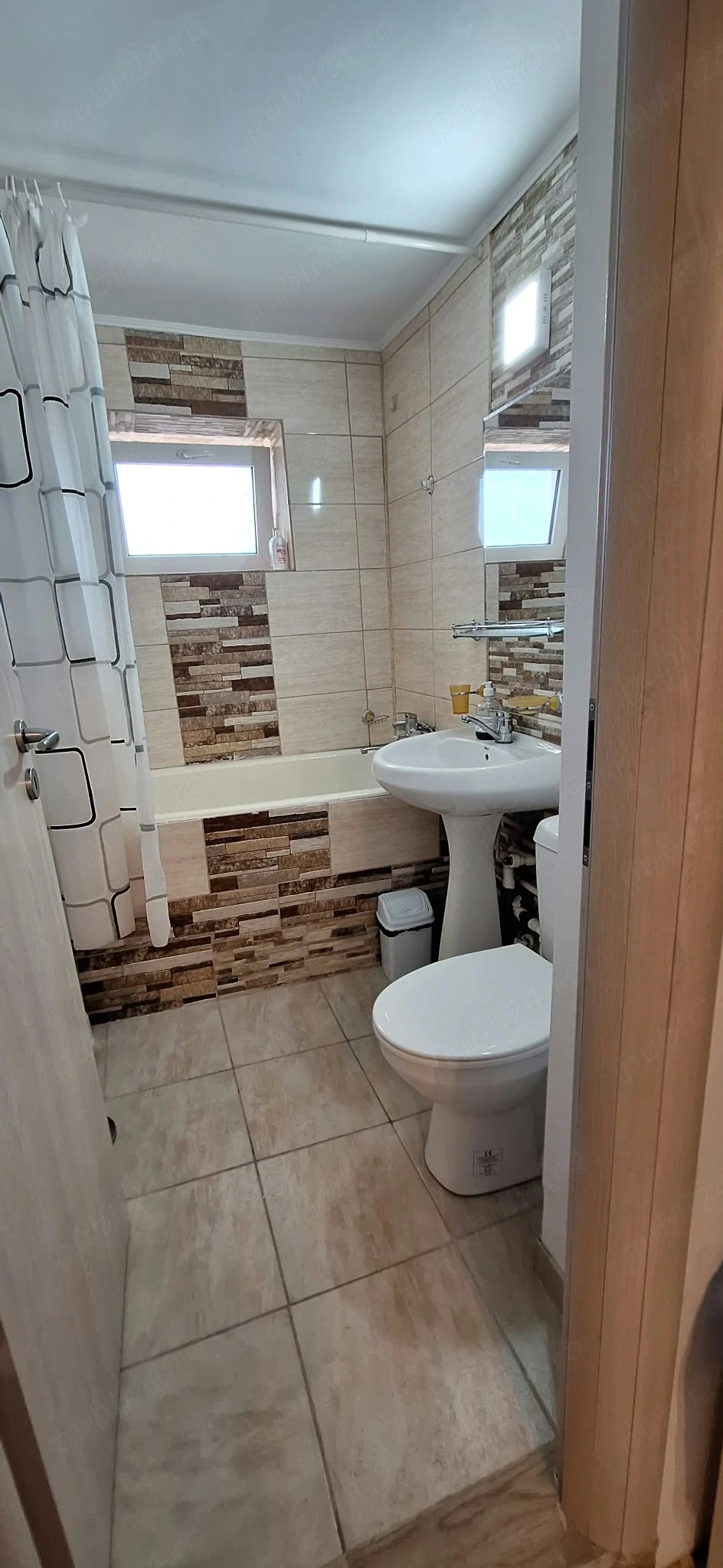 De închiriat apartament 3 camere Tomis Nord Boema 