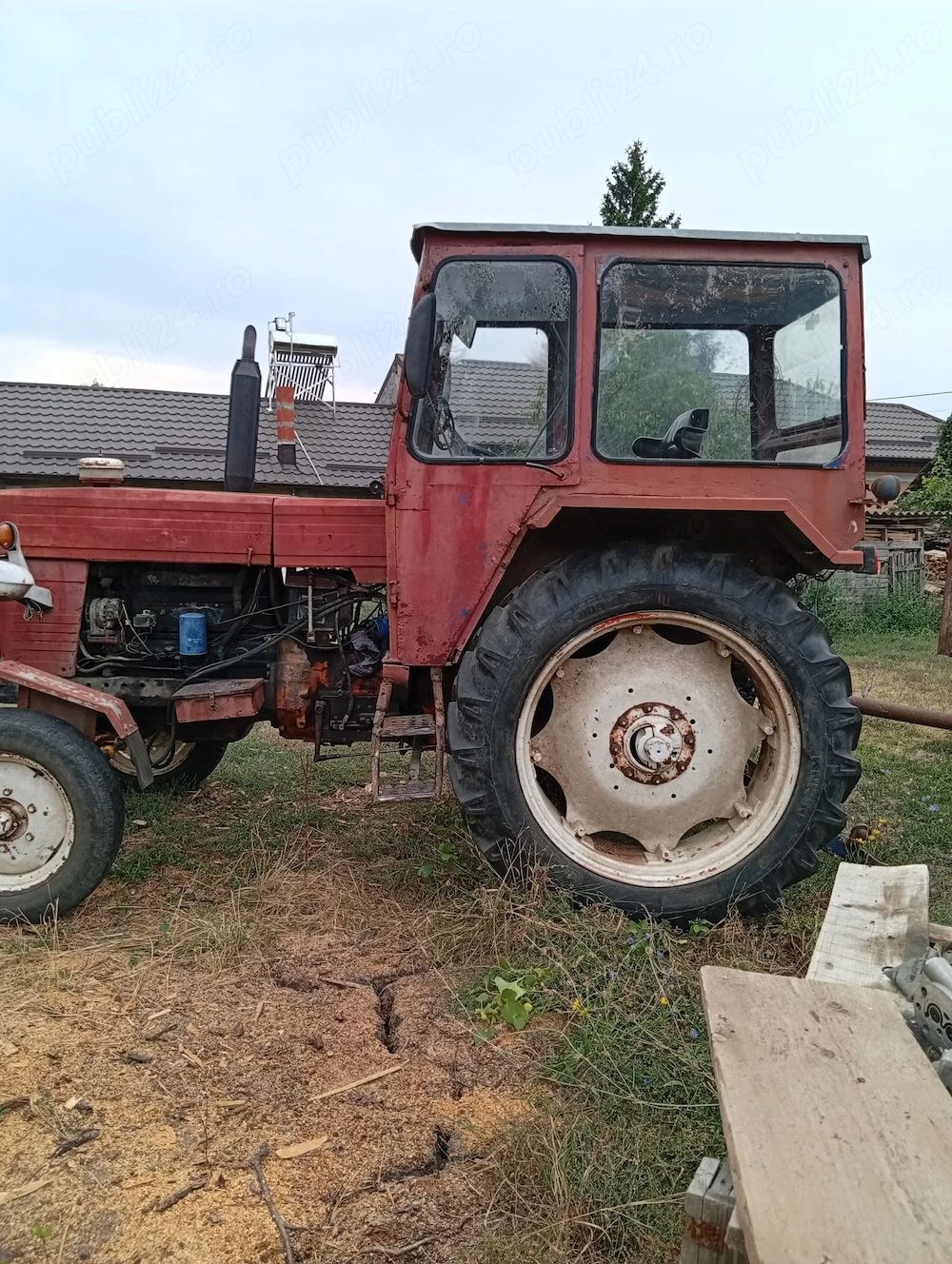 Vand tractor cu anexa