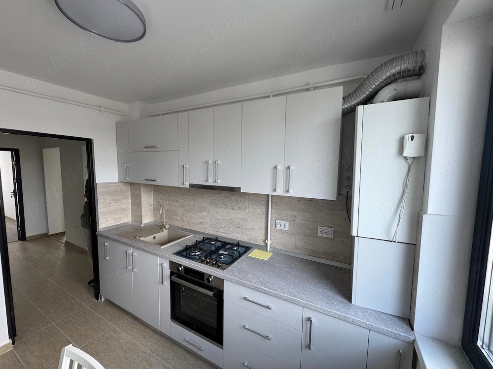 De vanzare apartament 3 camere Ultracentral Suceava, renovat integral, partial mobilat