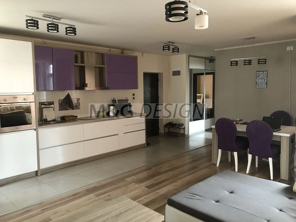 Inchiriez 2 camere decomadat zona Braytim etaj 1, loc de  parcare