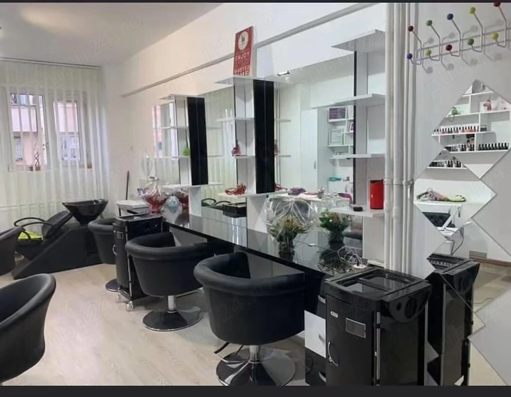 Post coafor manichiură cosmetică masaj