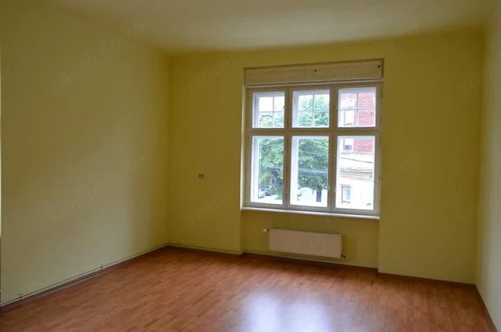 Spatiu birou 40mp str. Banatului