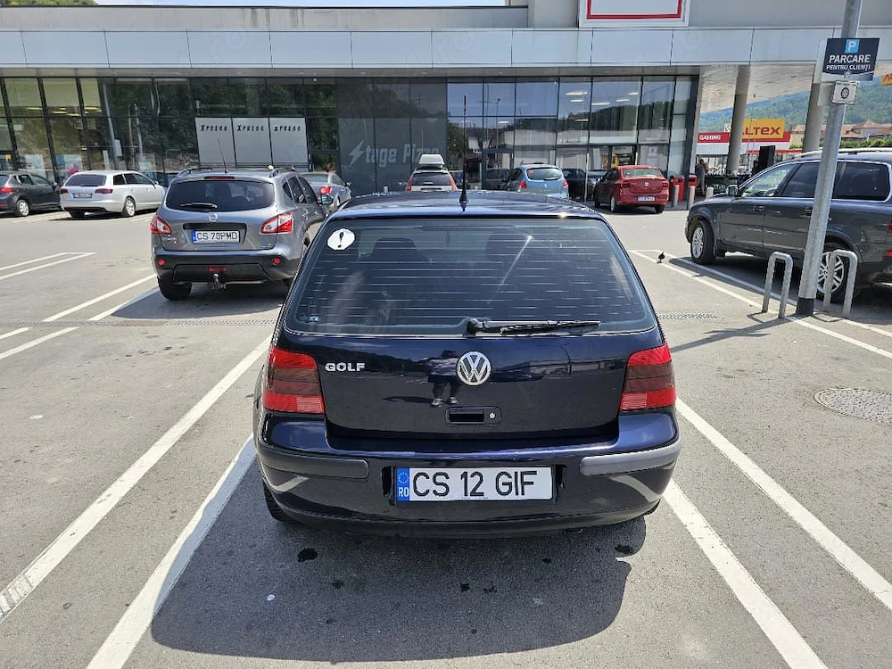 Se vinde mașină fiabila golf 4