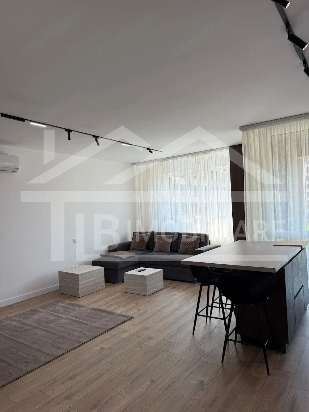 Apartament cu 2 camere, 68 mp, parcare, Zona Shopping City