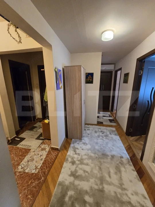 Apartament 3 camere, 70 mp, parcare, pivnita, zona Cetat- Mercur