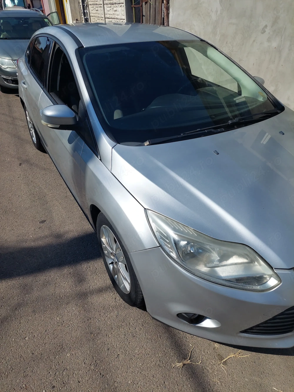 Vând Ford Focus 1.6 benzina 2013