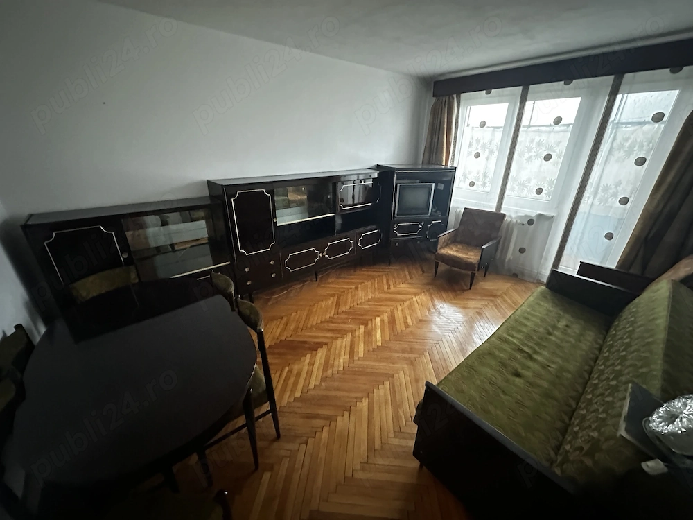Apartament cu 3 camere de vanzare, etajul 2, 59 mp, Dealul Florilor