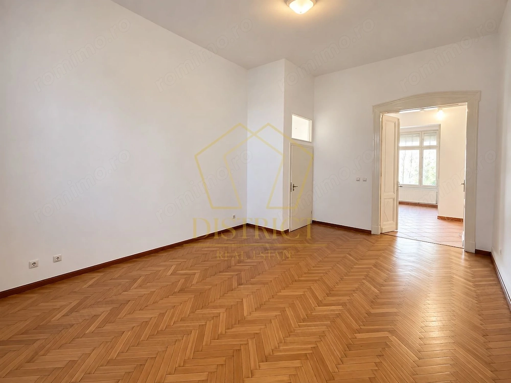 Apartament istoric cu 4 camere | Ultracentral