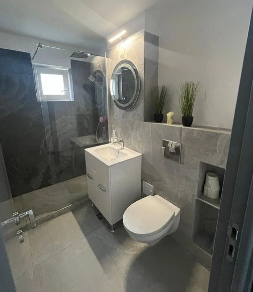  in Tg MURES chirie CENTRAL apartament cu 2 camere