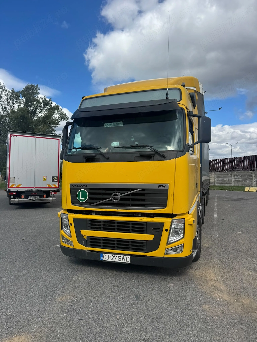 Cap tractor Volvo 460